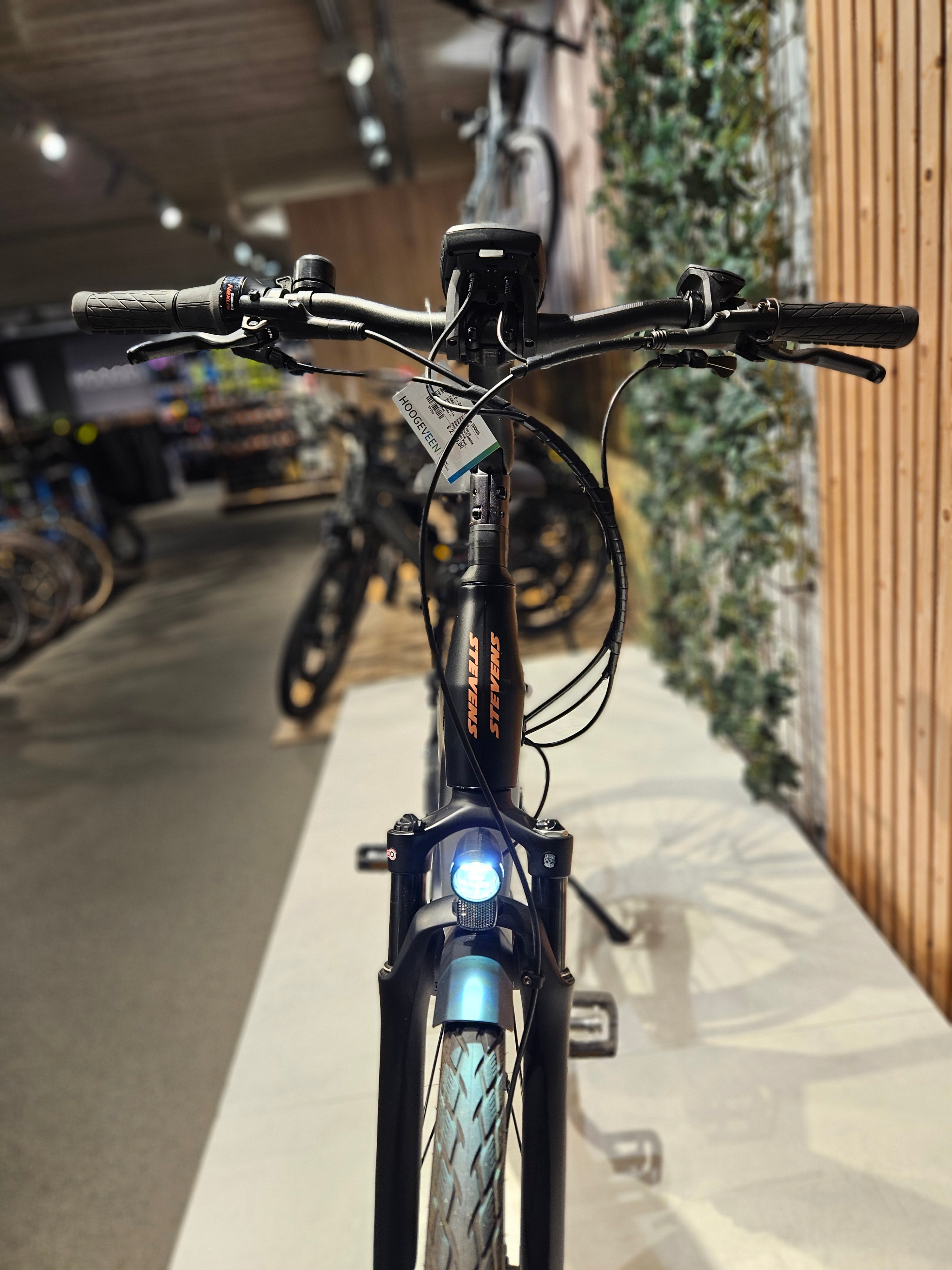 Stevens E-Courier Luxe